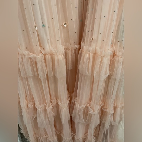 {Mac Duggal} Cap Sleeve Embellished Gown - Picture 10 of 12